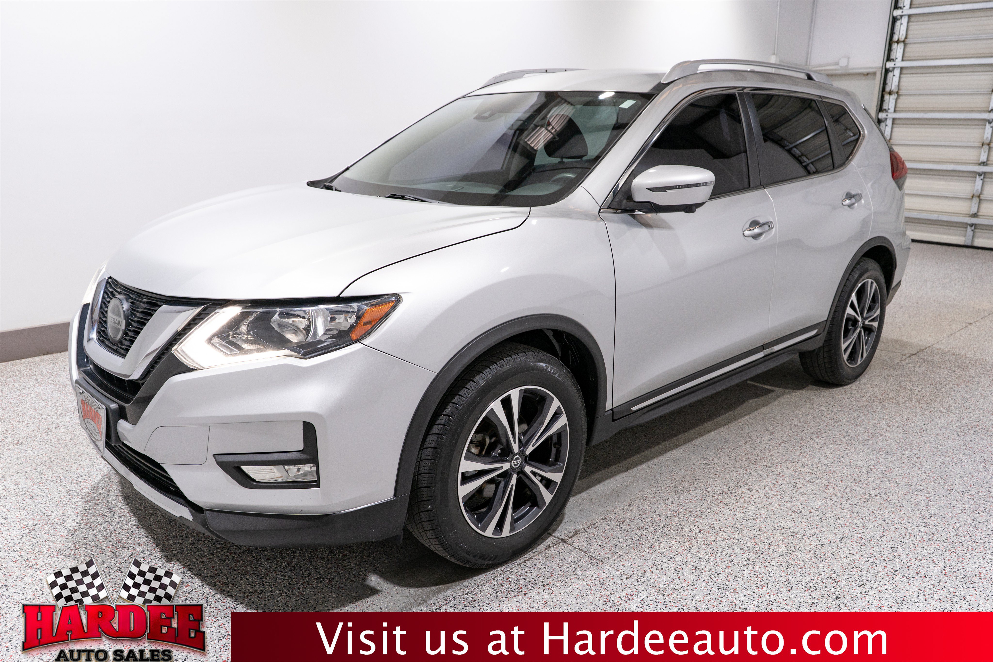 Used 2018 Nissan Rogue SL FWD image 2