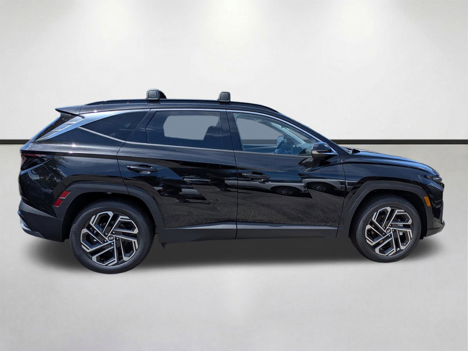 New 2026 Hyundai Tucson Limited w/ Tow & Go Package image 3