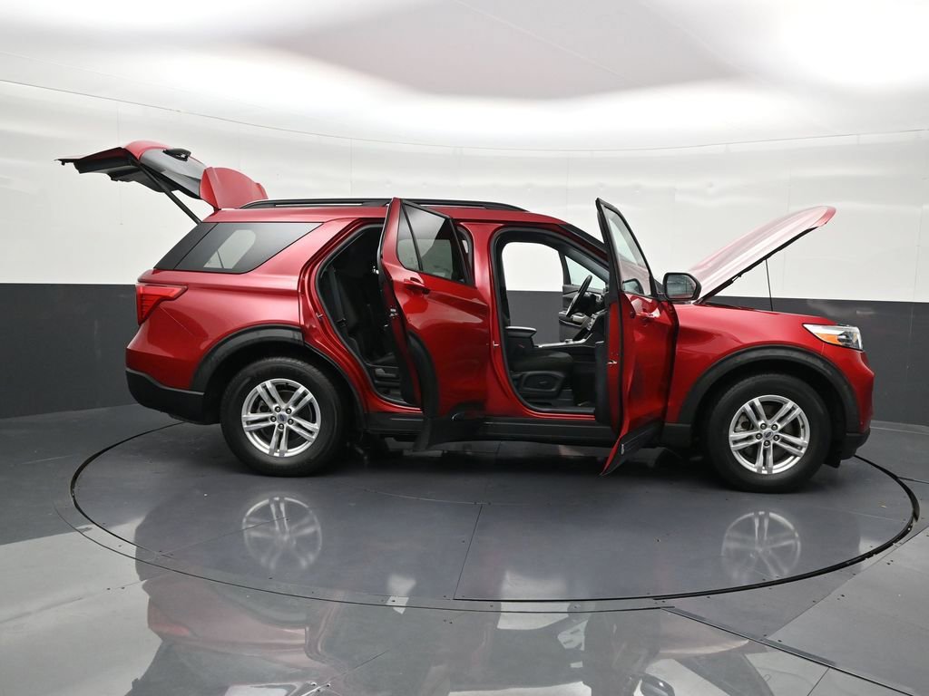 Used 2021 Ford Explorer XLT image 34