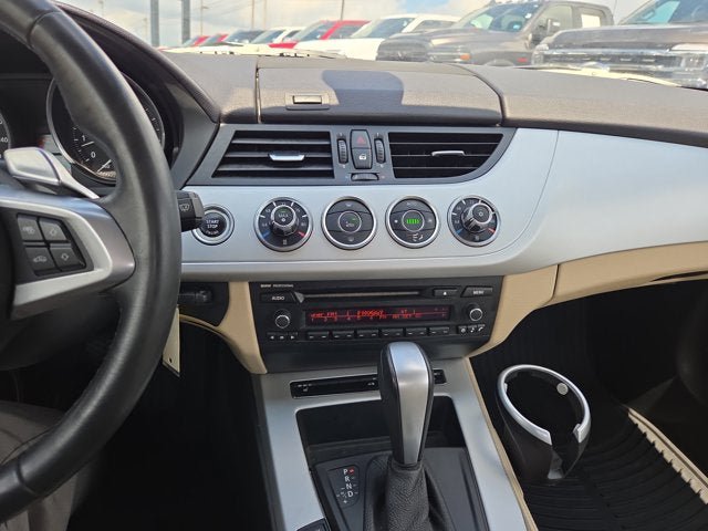 Used 2009 BMW Z4 sDrive30i RWD image 16