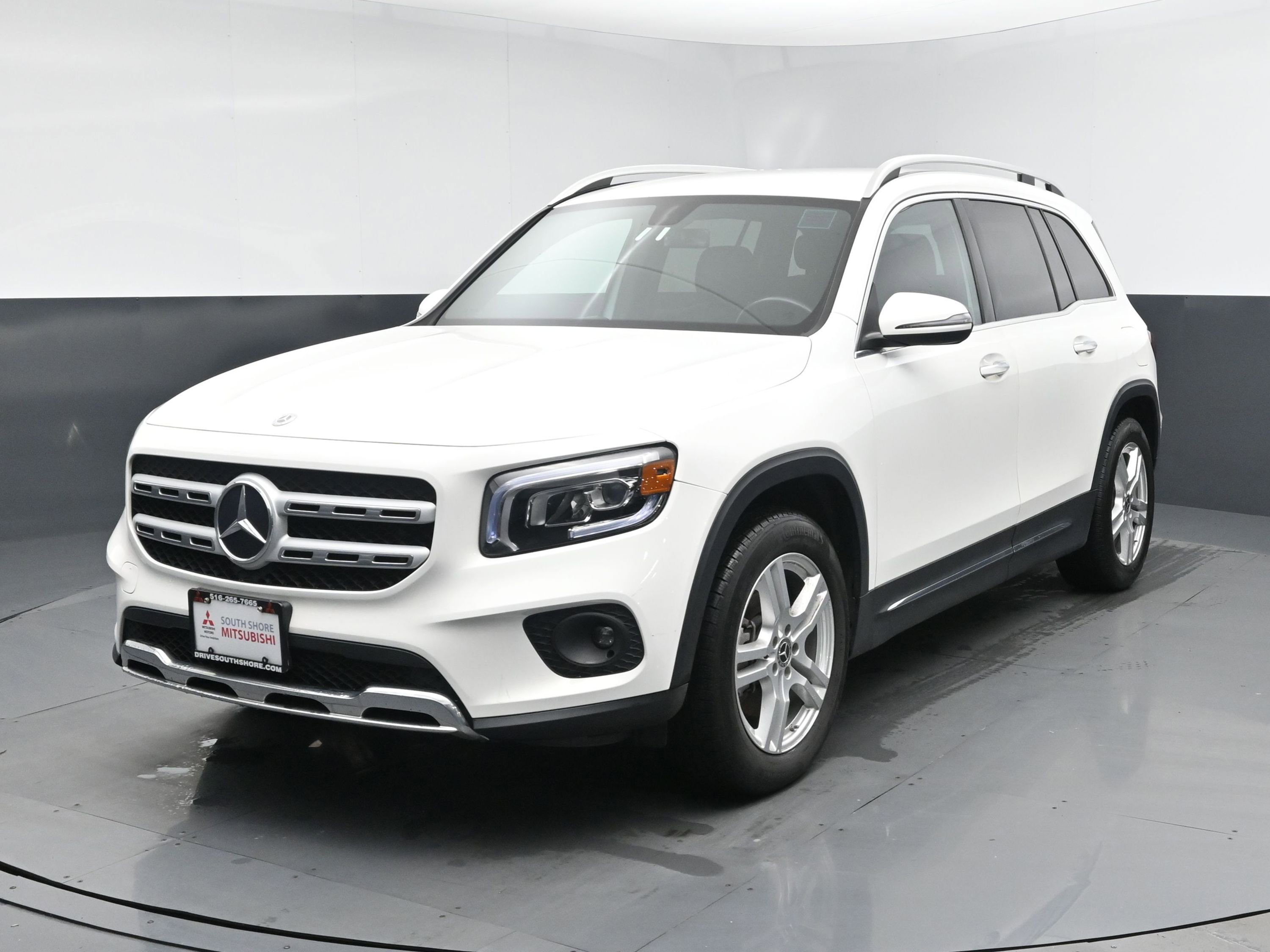 Used 2021 Mercedes-Benz GLB 250 4MATIC w/ Premium Package image 20