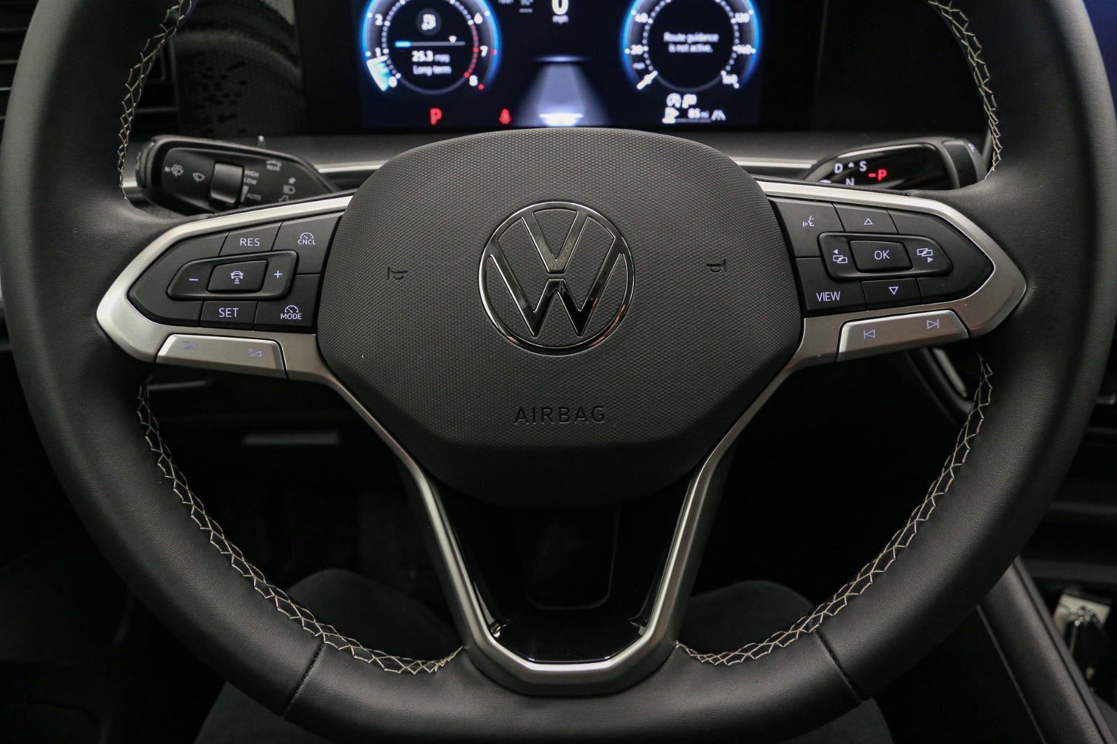 Used 2025 Volkswagen Tiguan S image 32