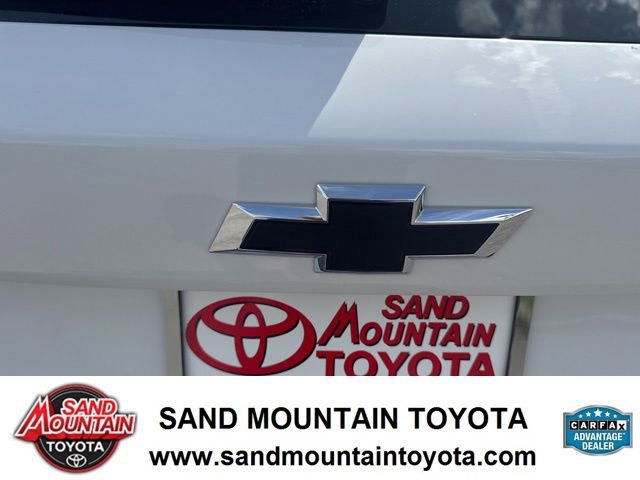 Used 2024 Chevrolet Trax RS w/ Sunroof Package FWD image 11
