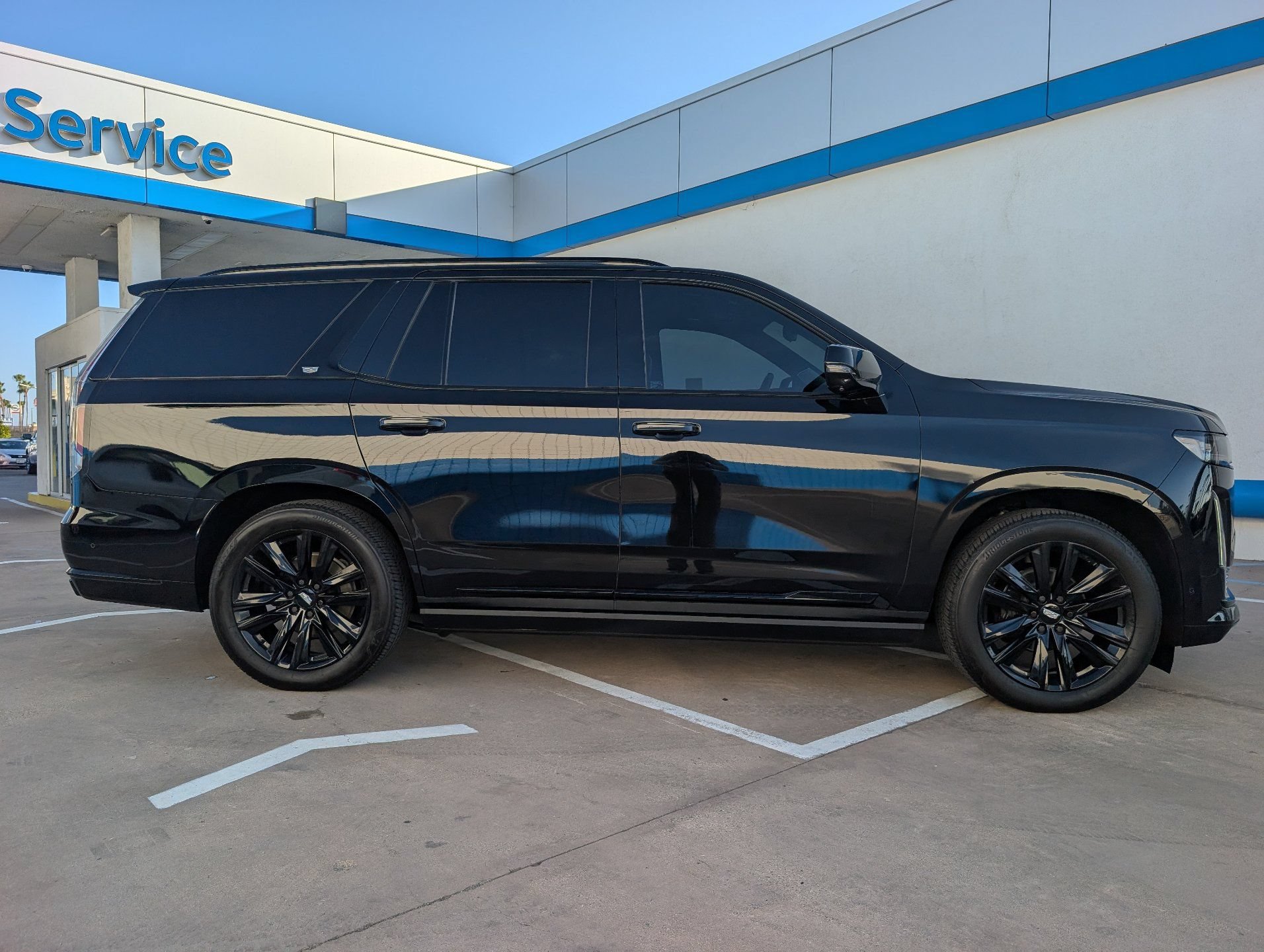 Certified 2023 Cadillac Escalade Sport Platinum AWD/4WD image 7