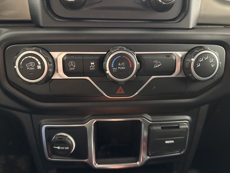 Used 2019 Jeep Wrangler Sport image 26