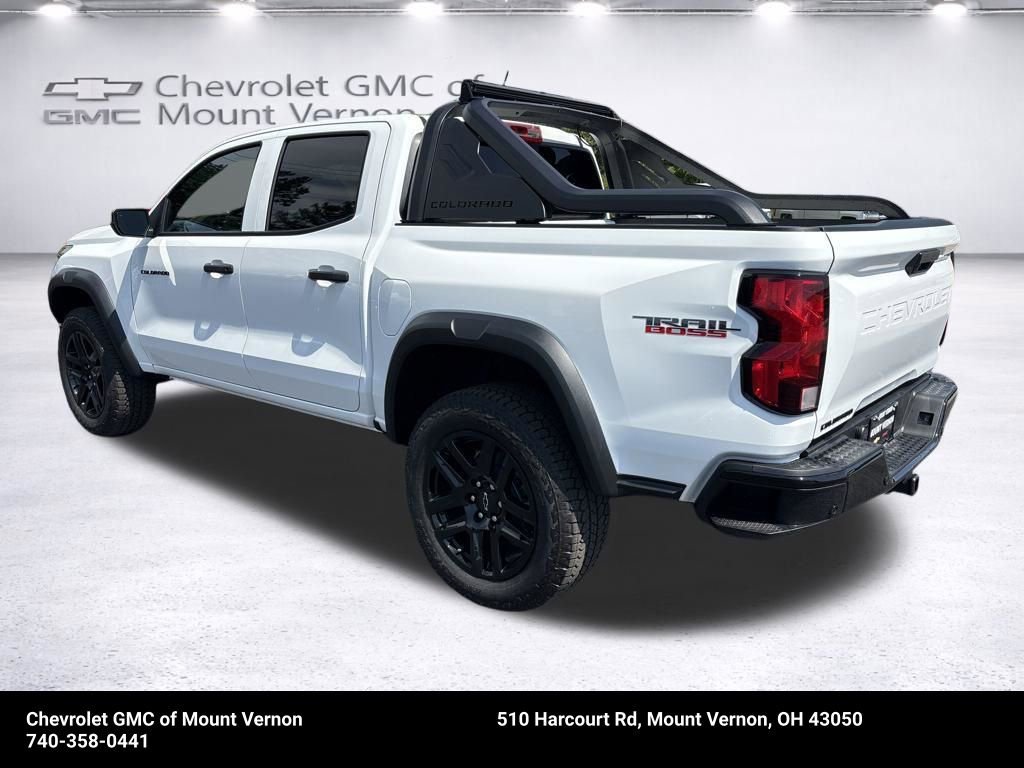 New 2025 Chevrolet Colorado Trail Boss w/ Midnight Edition AWD/4WD video 3