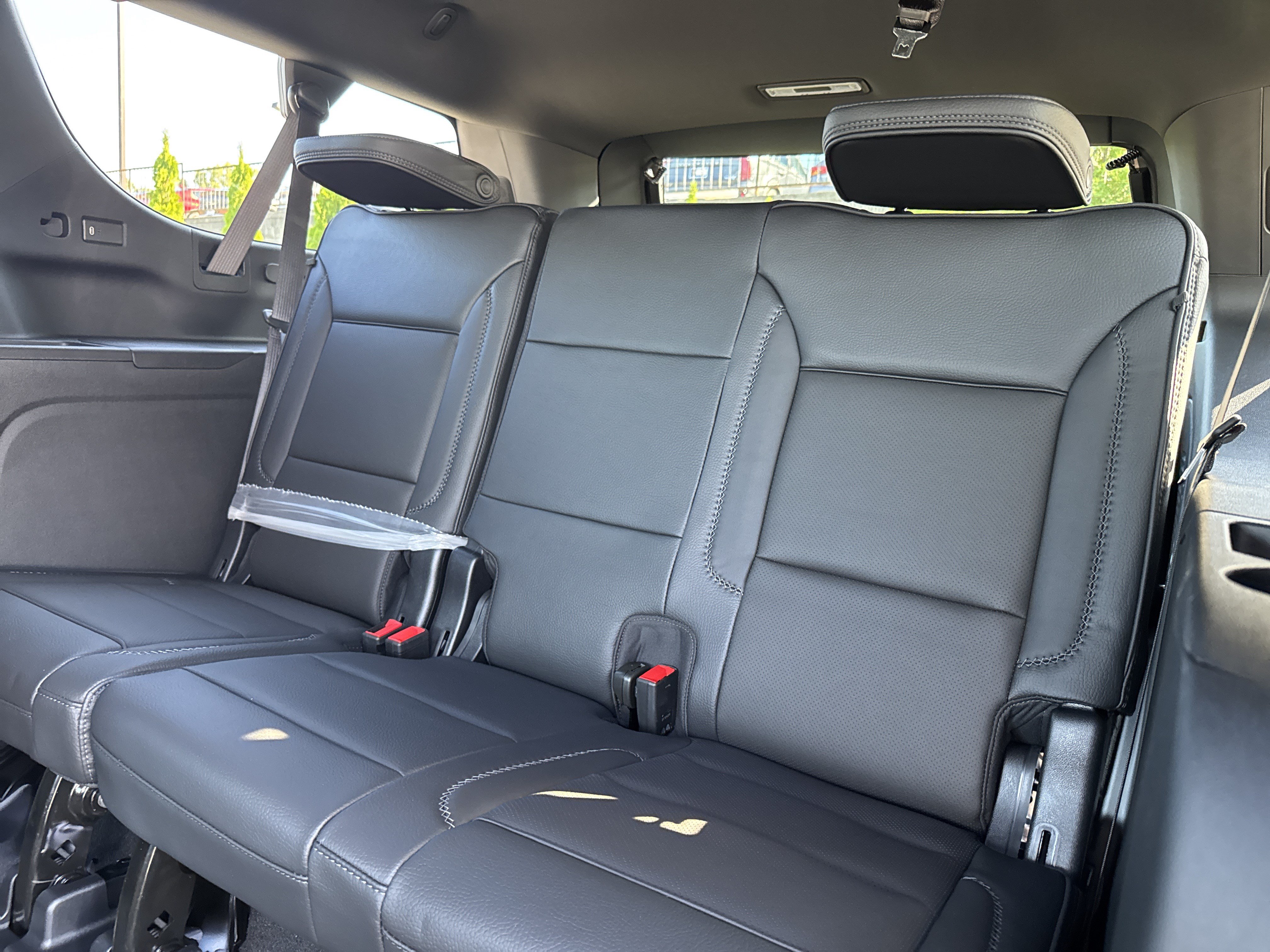 New 2026 GMC Yukon XL Denali w/ Sun & Power Step Package AWD/4WD image 32