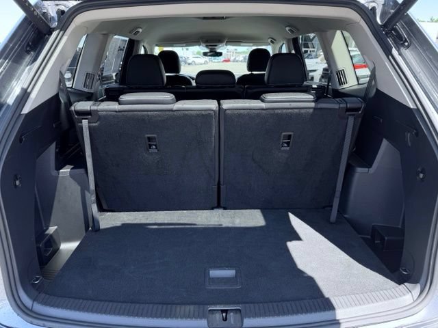 Used 2025 Volkswagen Atlas SE AWD/4WD image 9