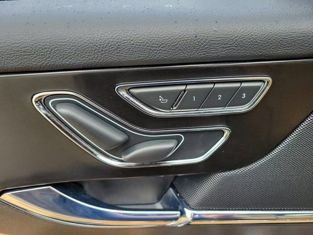 Used 2021 Lincoln Corsair Reserve image 22