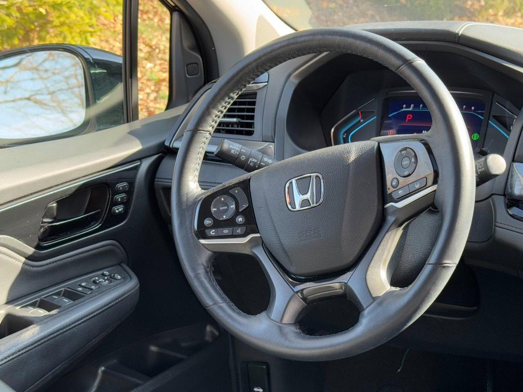 Used 2022 Honda Odyssey Elite image 12