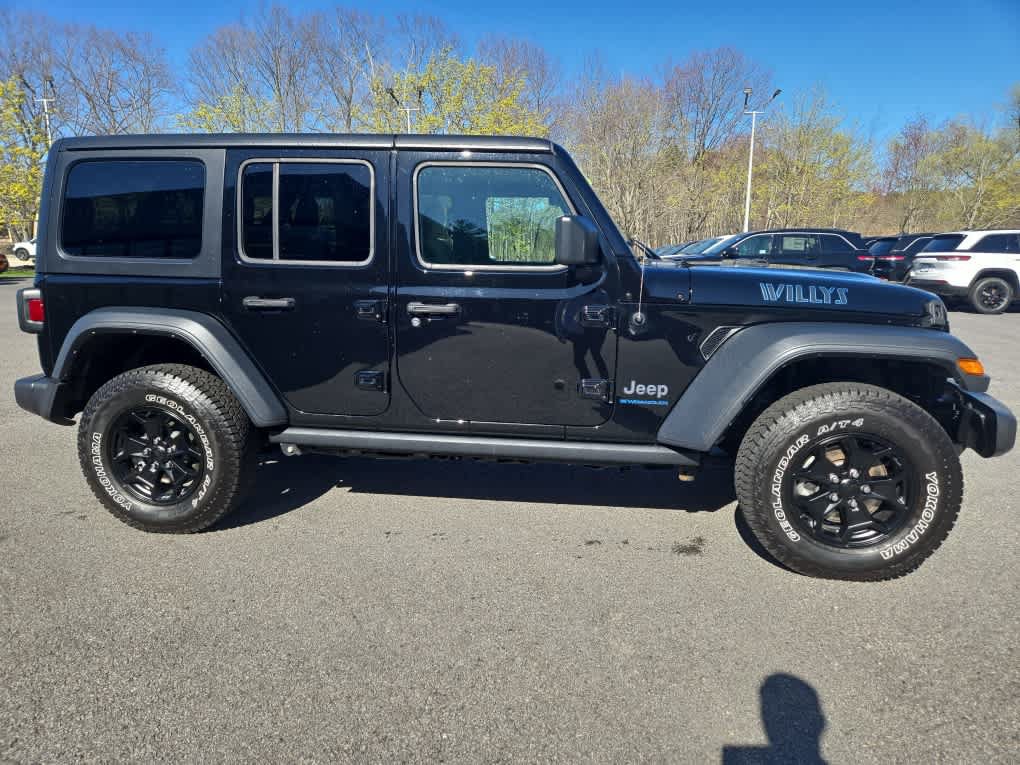 Used 2023 Jeep Wrangler Unlimited w/ Cold Weather Group AWD/4WD image 3