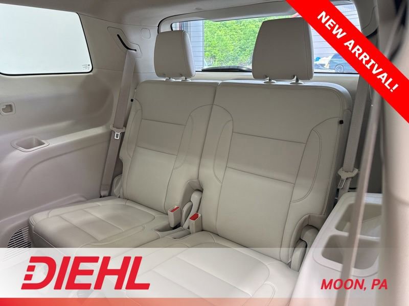 Used 2022 GMC Acadia Denali w/ Denali Ultimate Package AWD/4WD image 15