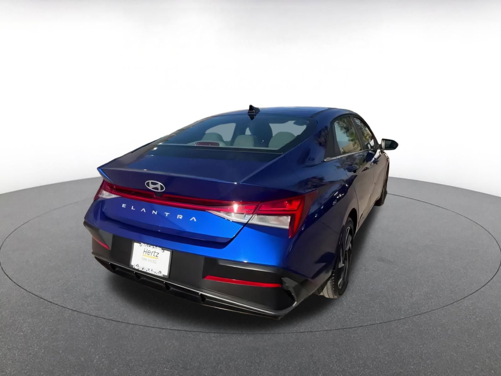 Used 2025 Hyundai Elantra SEL image 15