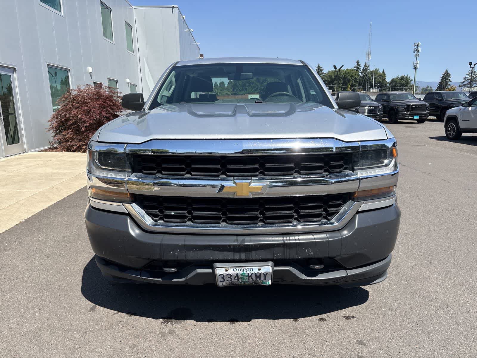 Used 2017 Chevrolet Silverado 1500 W/T w/ Trailering Package AWD/4WD image 9
