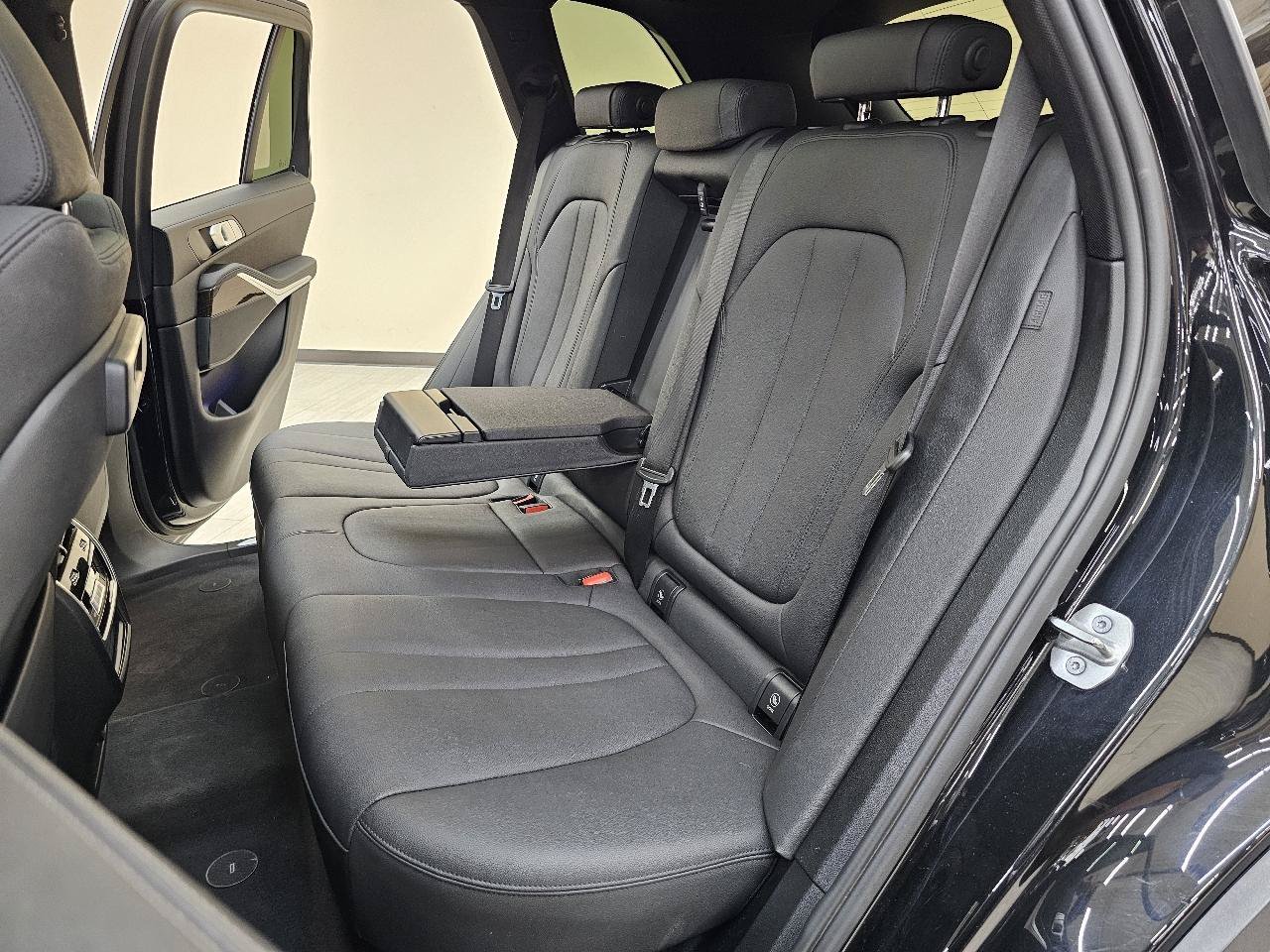 Used 2021 BMW X5 sDrive40i w/ Convenience Package RWD image 25