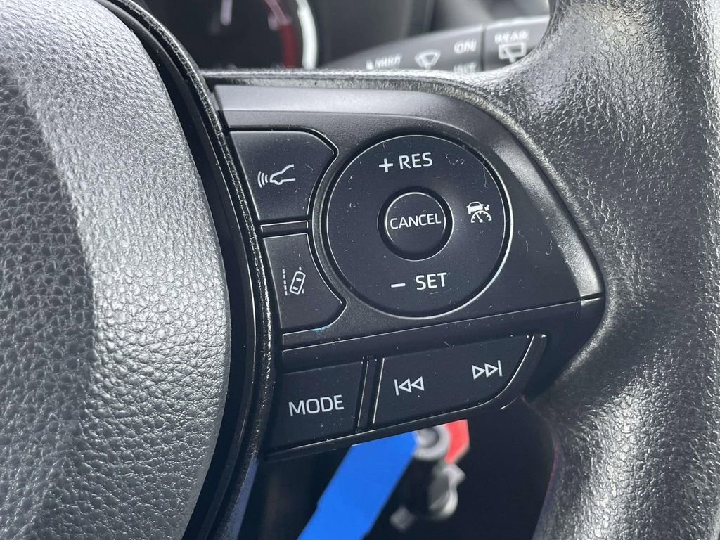 Used 2023 Toyota RAV4 LE image 28