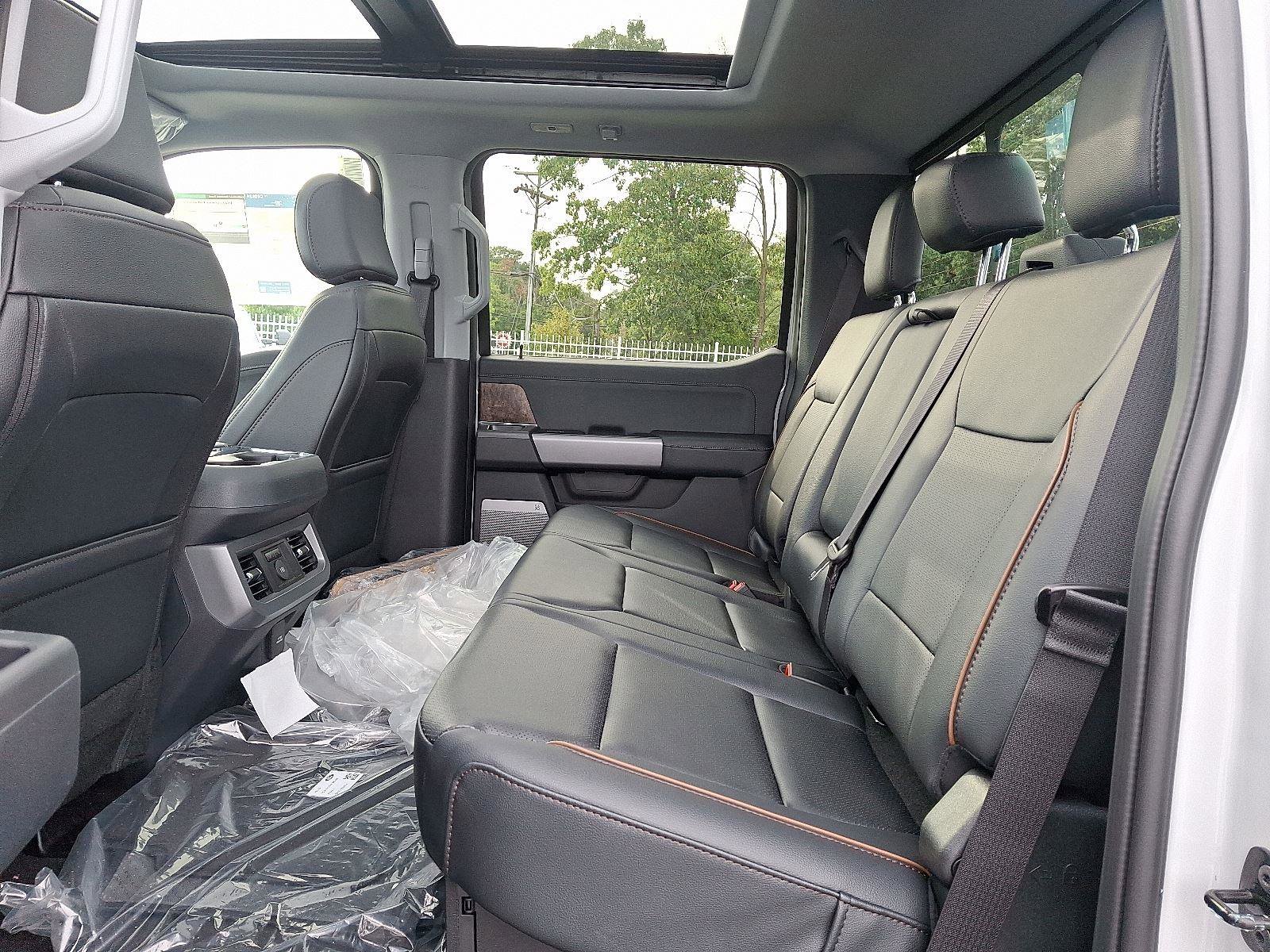 New 2026 Ford F250 Lariat w/ Black Appearance Package image 8