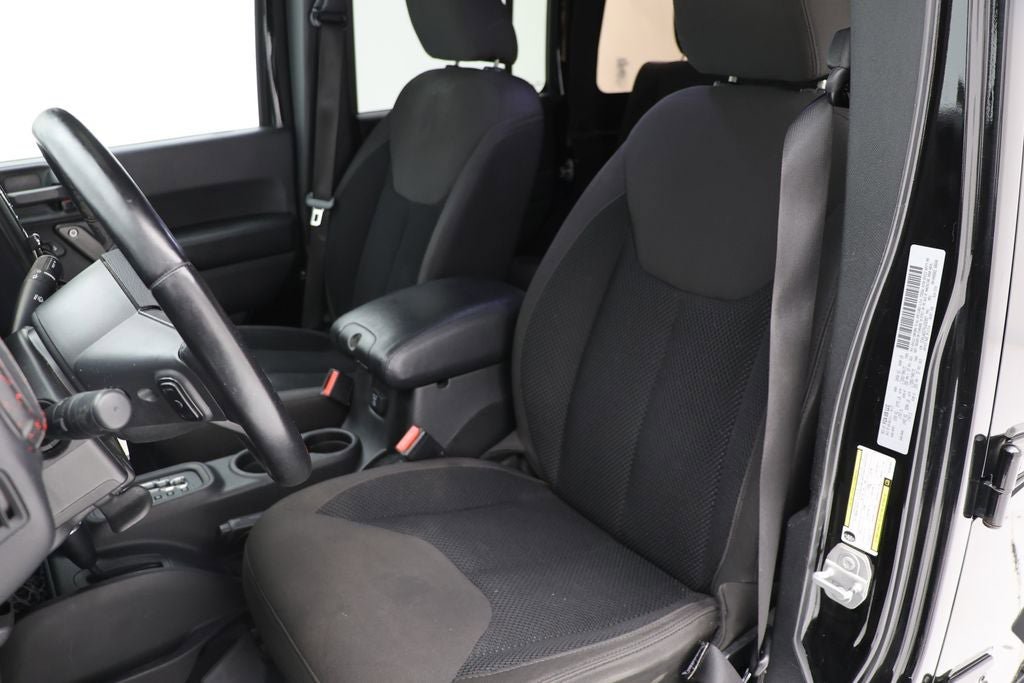 Used 2017 Jeep Wrangler Unlimited Sport image 15