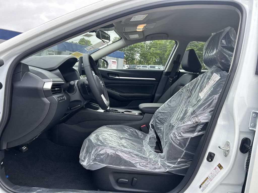 New 2026 Nissan Altima 2.5 SR FWD image 7