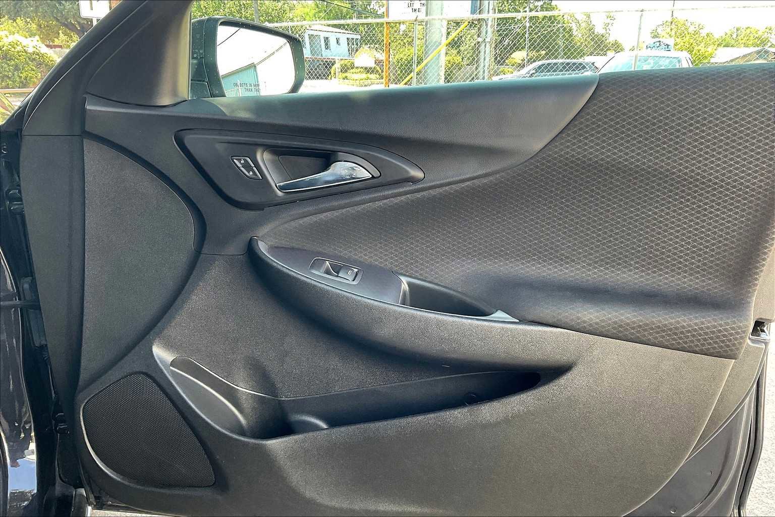 Used 2023 Chevrolet Malibu LS image 21