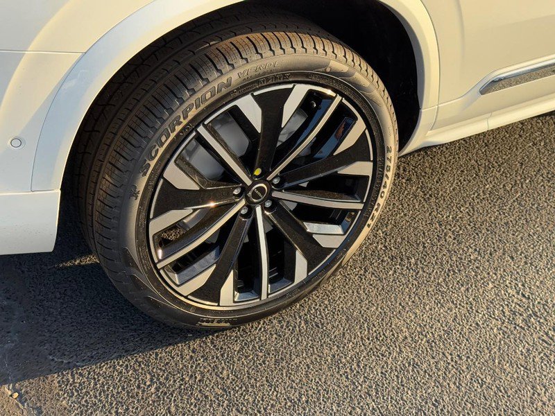 New 2026 Volvo XC90 B6 Plus w/ Protection Package Premier image 4