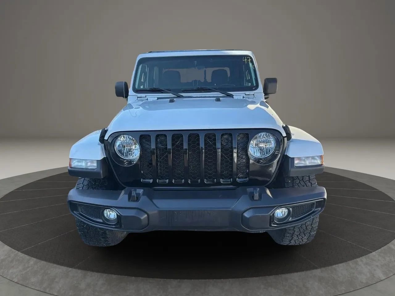 Used 2021 Jeep Gladiator Sport AWD/4WD image 2