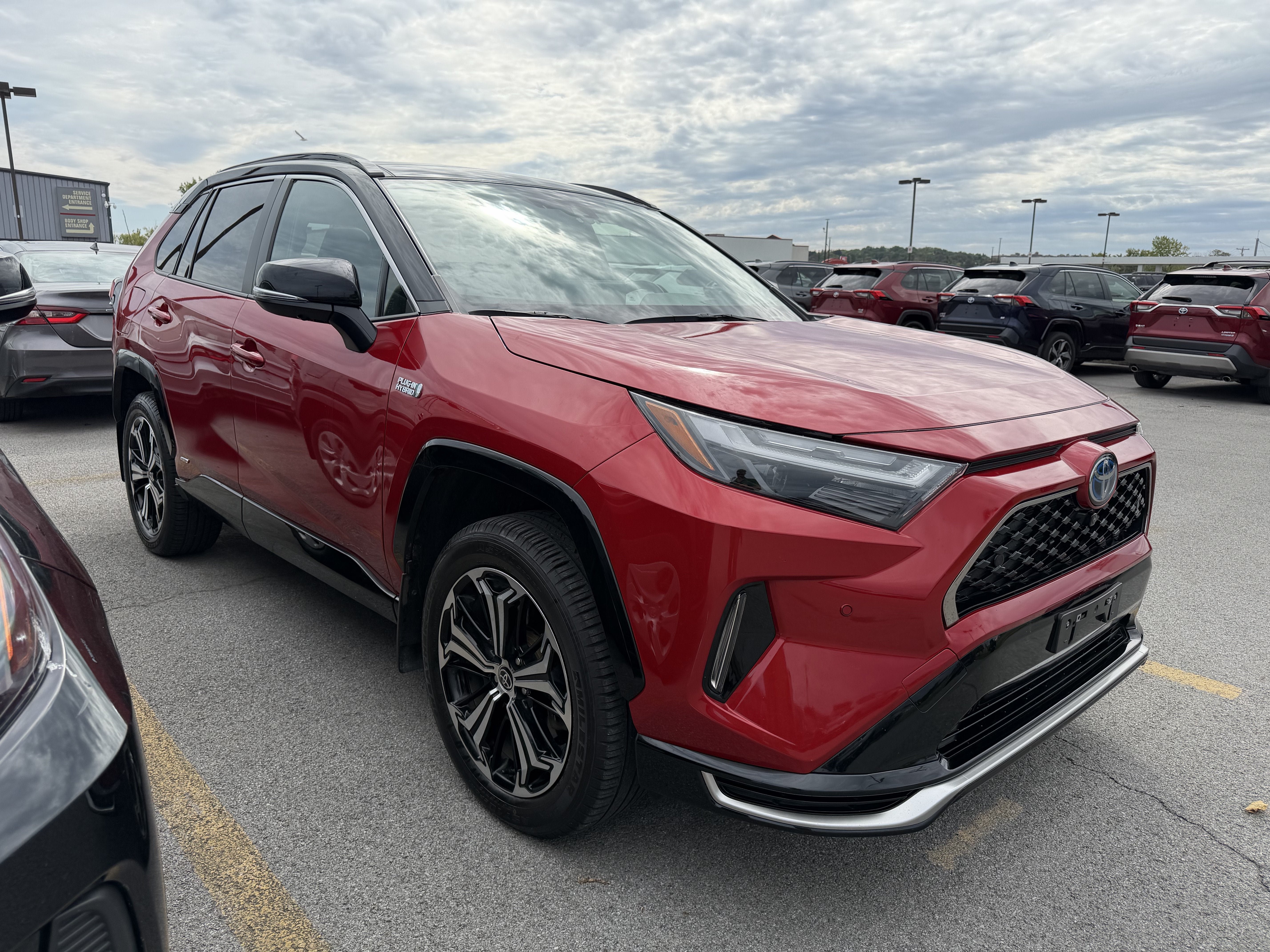 Used 2023 Toyota RAV4 XSE w/ Premium Package AWD/4WD image 2