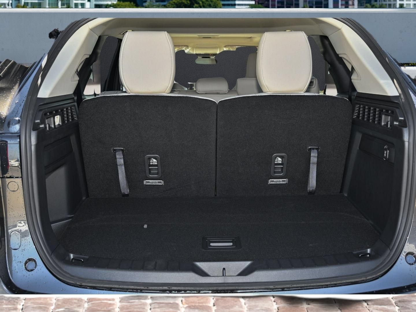 Used 2026 MAZDA CX-90 Plug-In Hybrid w/ Preferred AWD/4WD image 13