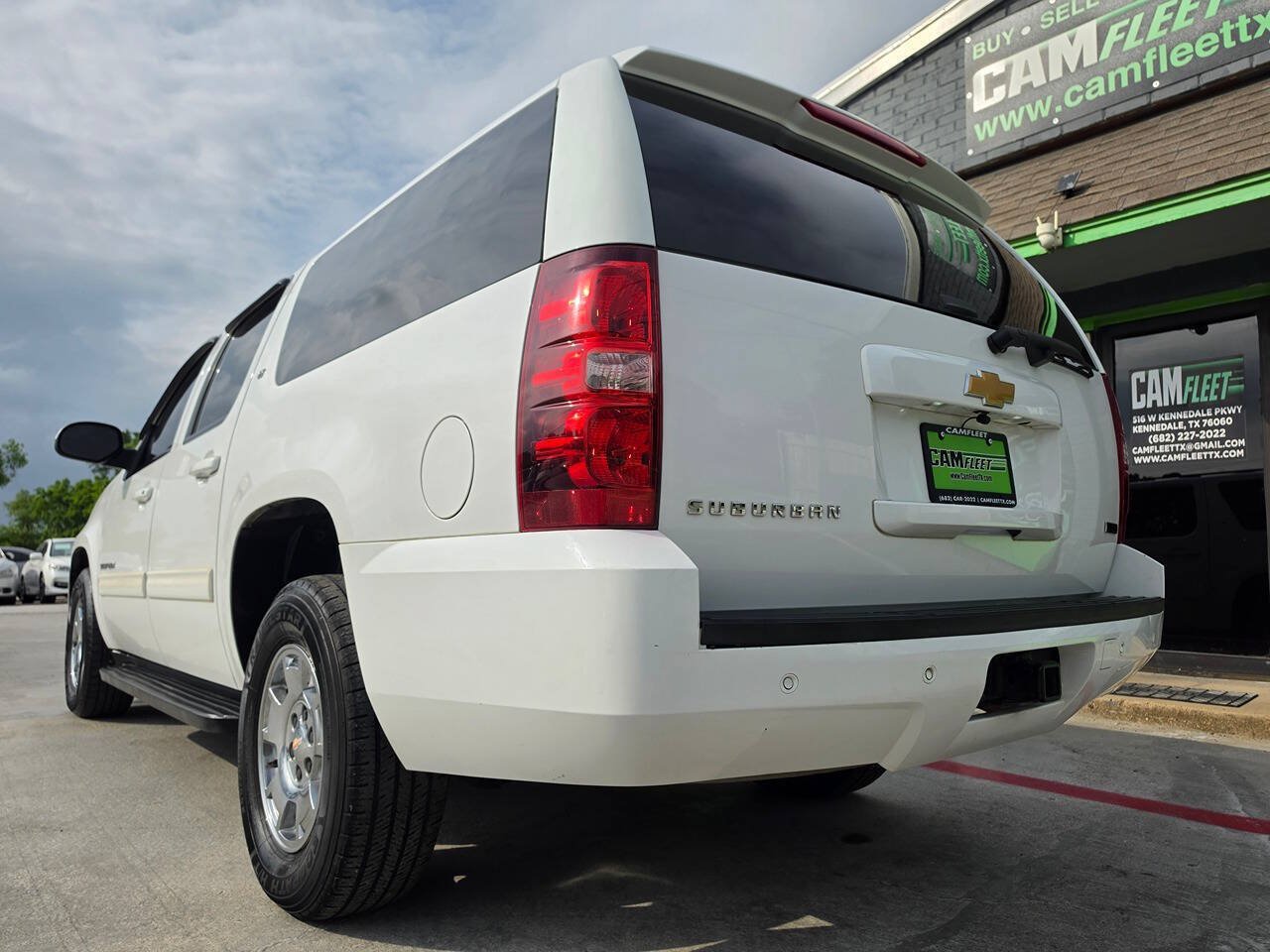 Used 2012 Chevrolet Suburban LT AWD/4WD image 9