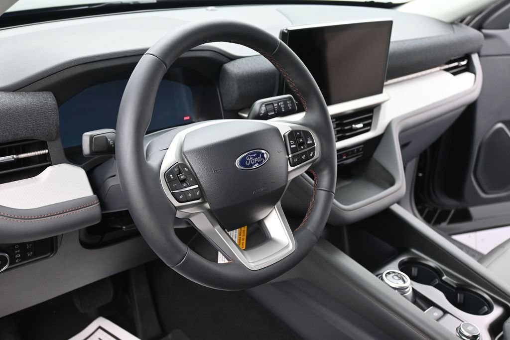 New 2026 Ford Explorer Active w/ Active Comfort Package AWD/4WD image 15