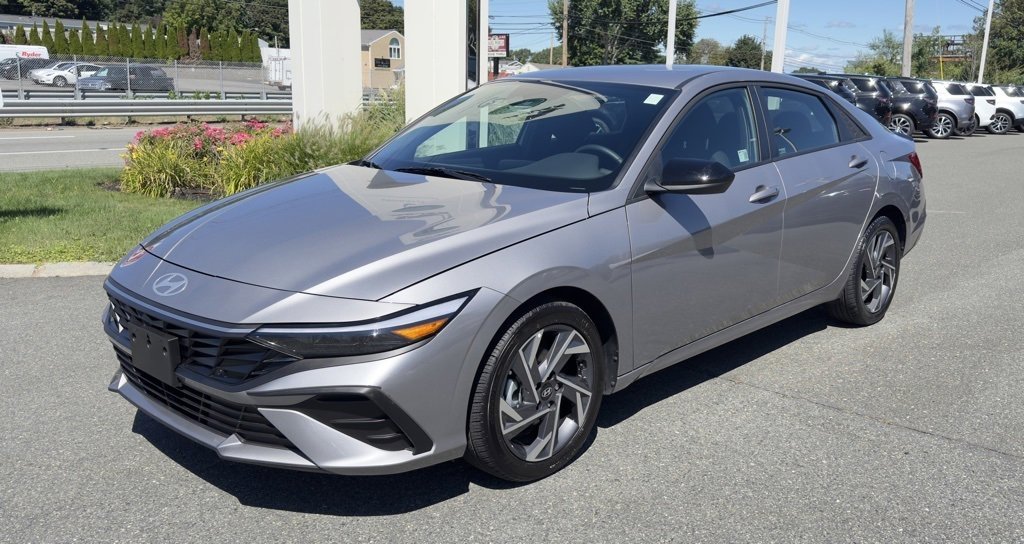 Used 2025 Hyundai Elantra Sport