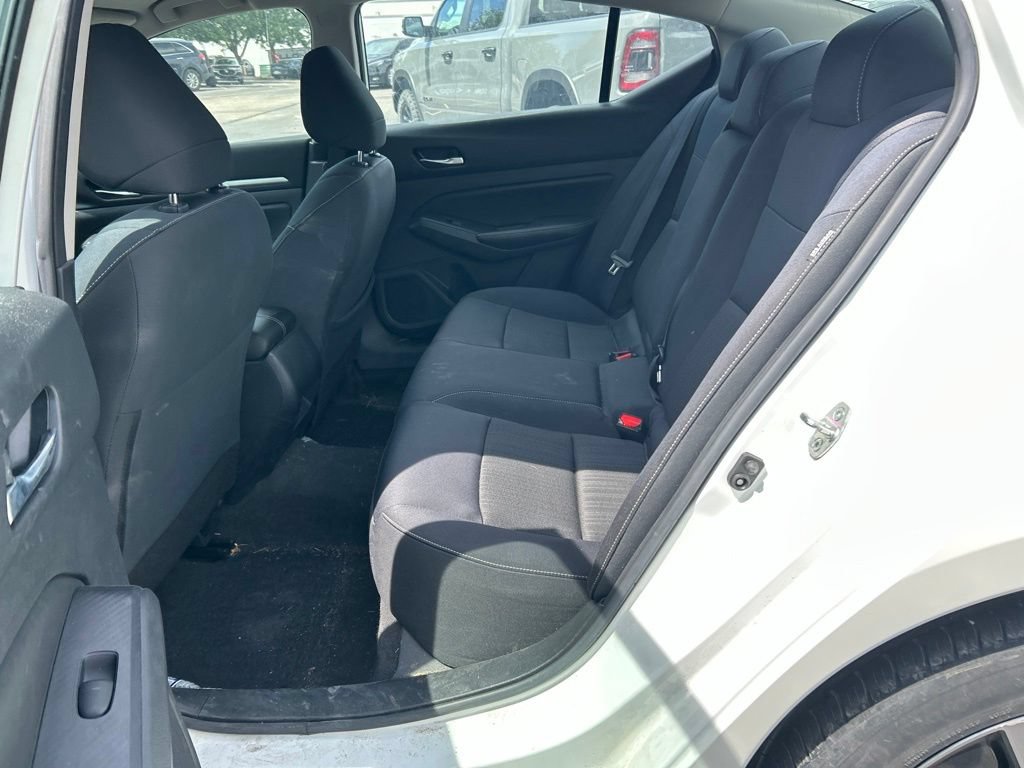Used 2022 Nissan Altima 2.5 SV AWD/4WD image 9