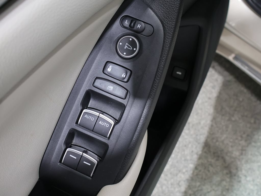Used 2019 Honda Accord EX image 14