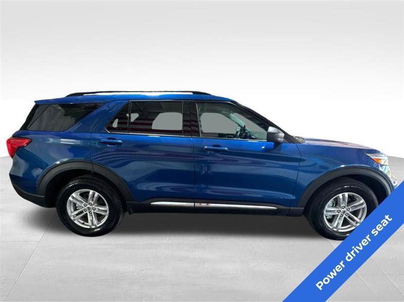 Used 2022 Ford Explorer XLT AWD/4WD image 4