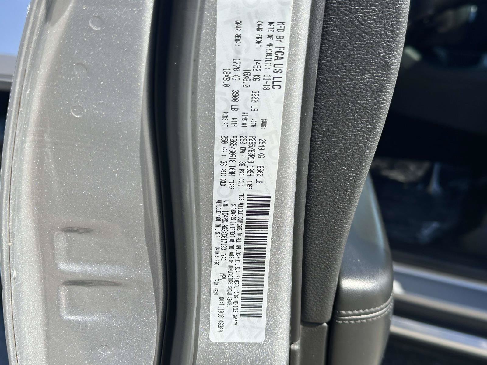 Used 2019 Dodge Durango SXT AWD/4WD image 38