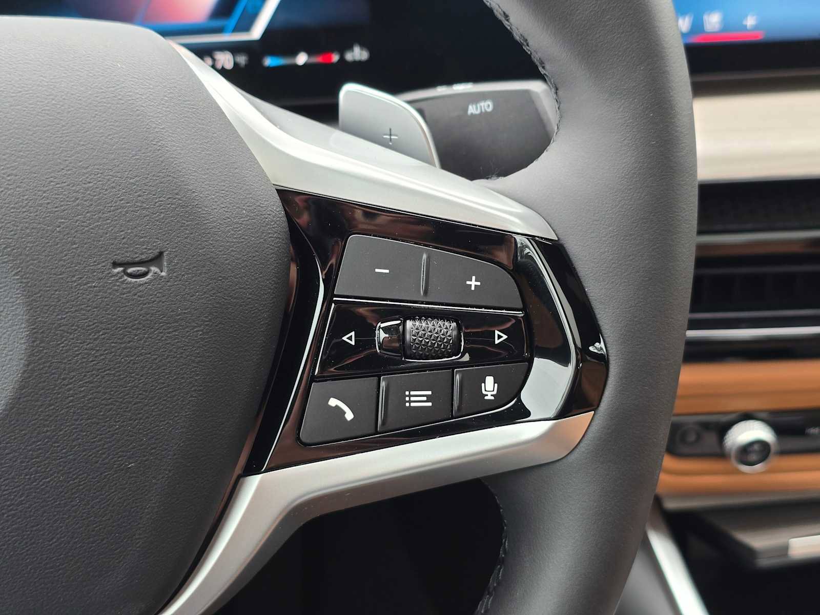 Used 2025 BMW 330i xDrive Sedan w/ Premium Package image 29