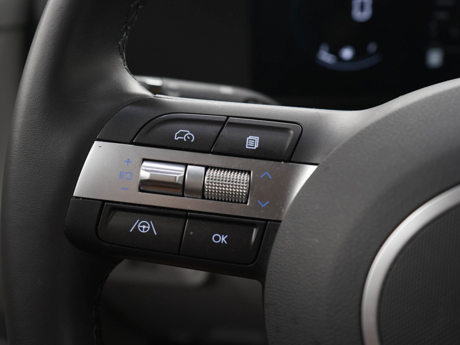 Certified 2024 Hyundai Kona SEL AWD/4WD image 19