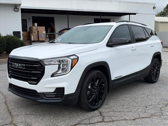 Certified 2024 GMC Terrain SLE w/ Driver Convenience Package FWD image 5