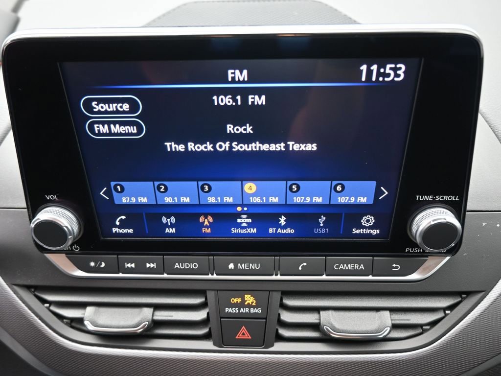Used 2023 Nissan Altima 2.5 SR image 3