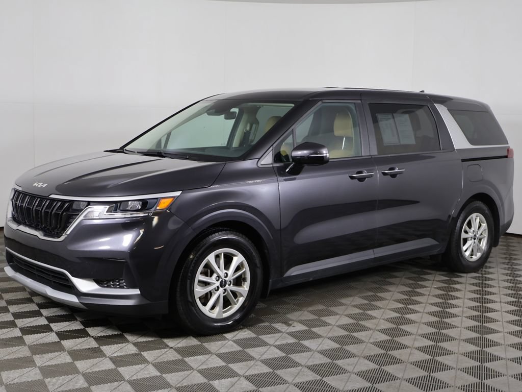 Used 2023 Kia Carnival LX FWD image 9
