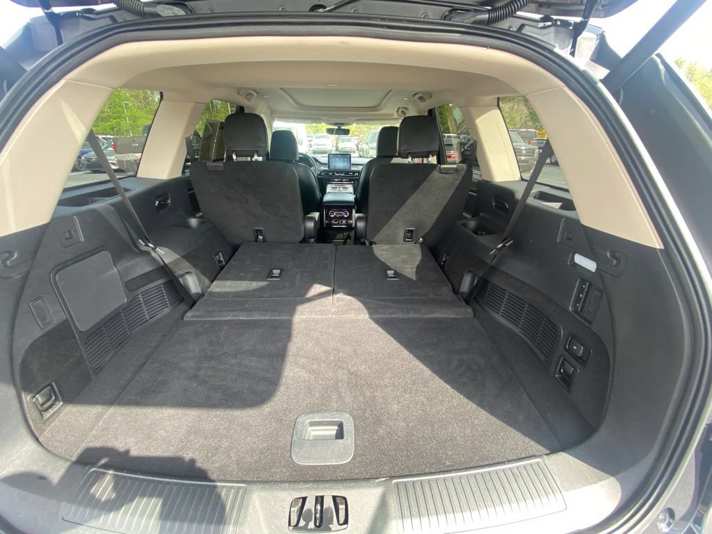 Used 2023 Lincoln Aviator AWD w/ Premium Package image 27