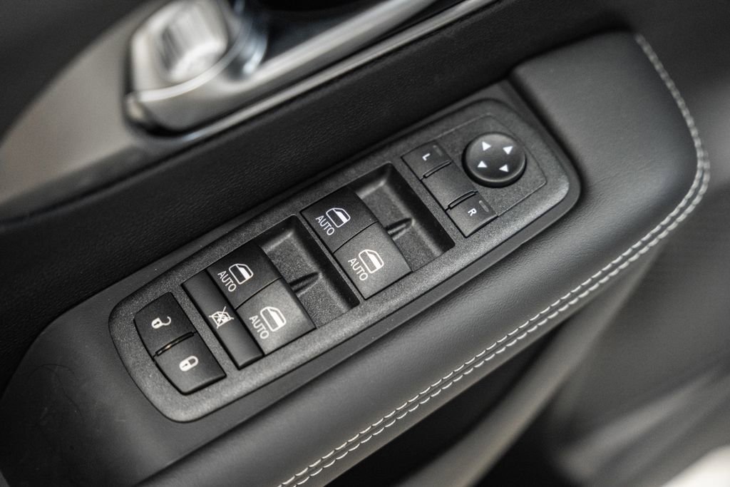 New 2026 Chrysler Pacifica Select image 39