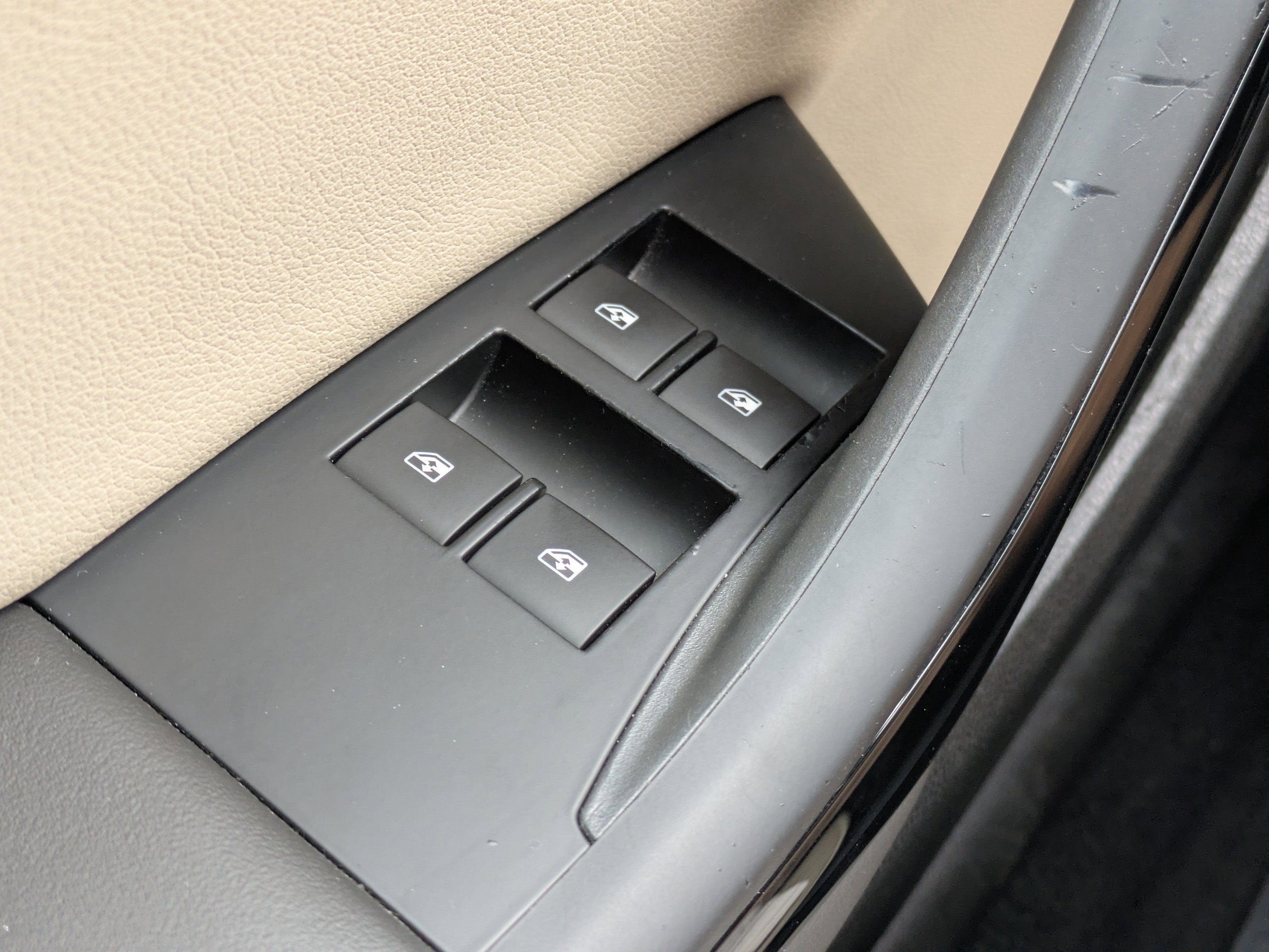 Used 2017 Buick Cascada Premium image 28