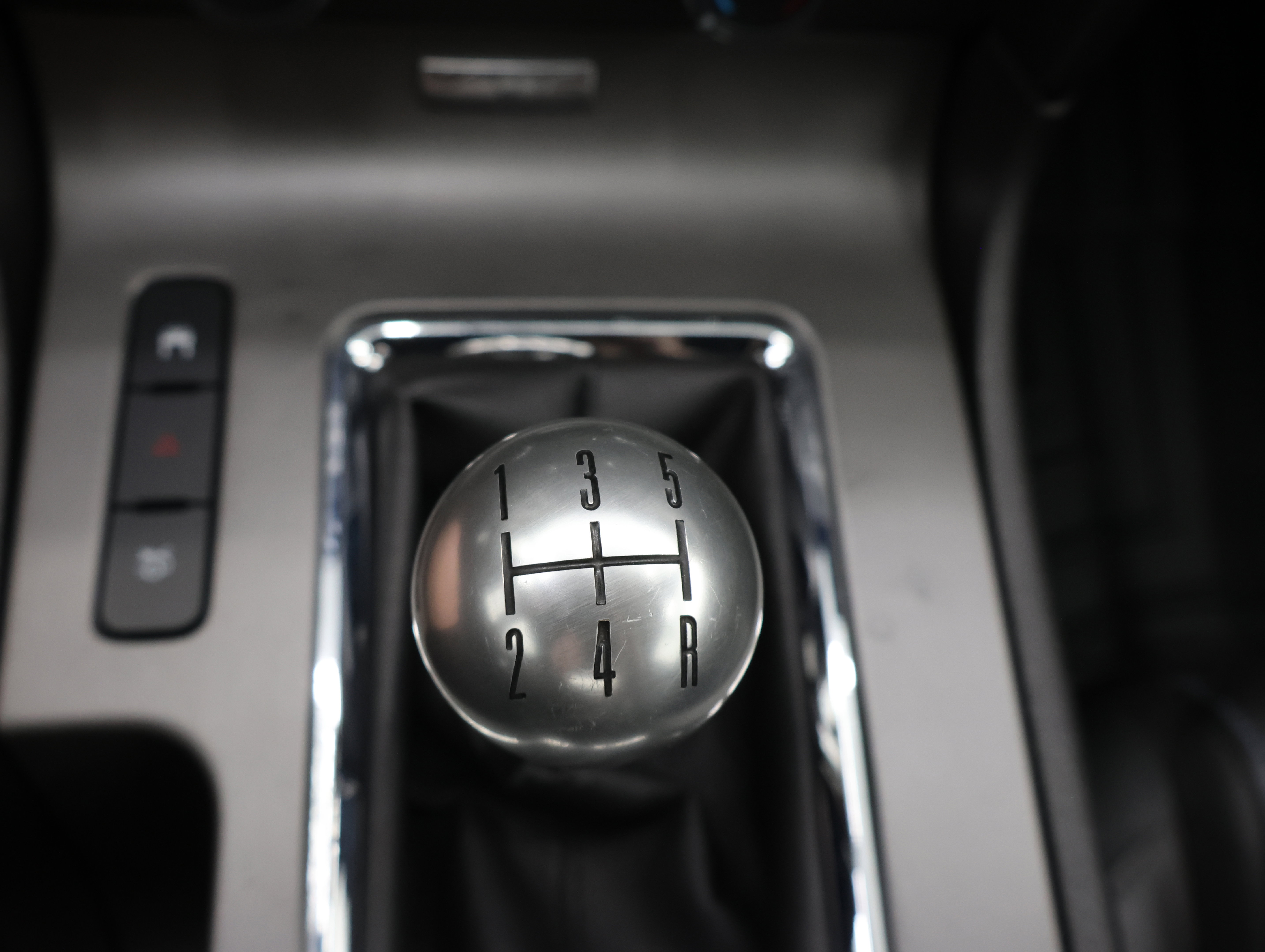 Used 2010 Ford Mustang GT Premium RWD image 40