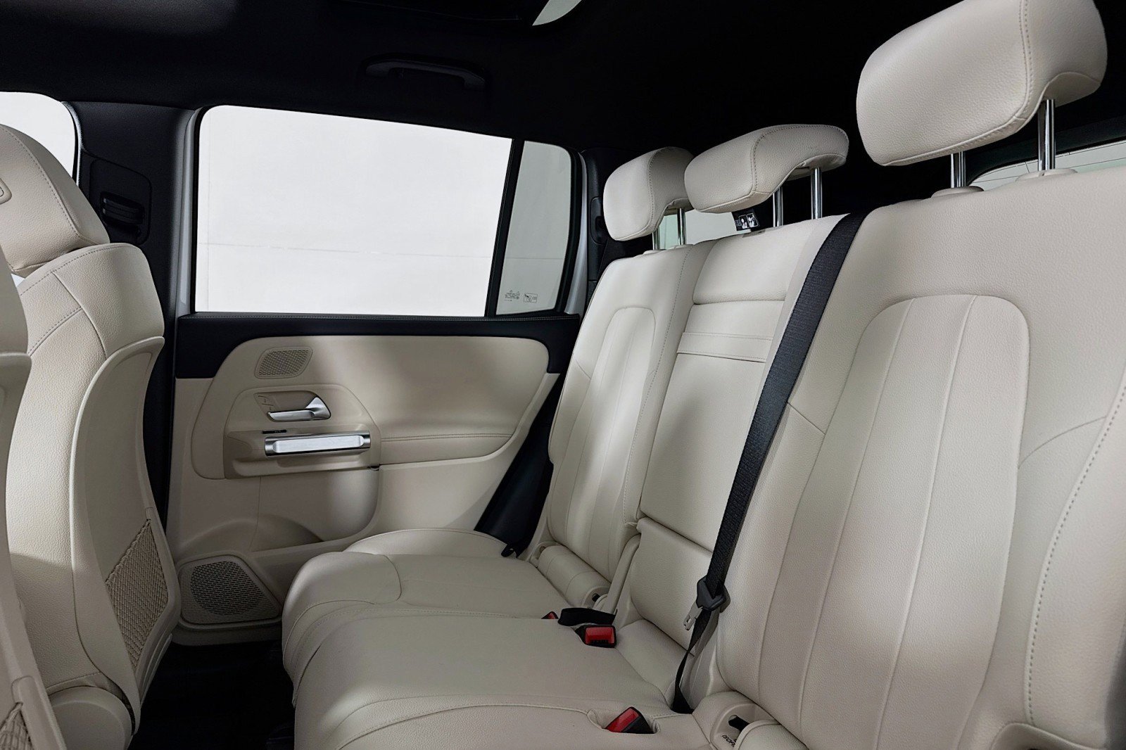 New 2026 Mercedes-Benz GLB 250 image 7