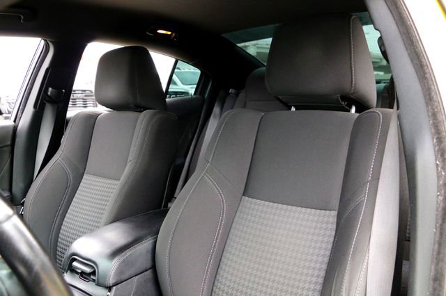 Used 2018 Dodge Charger SXT Plus w/ Blacktop Package RWD image 11