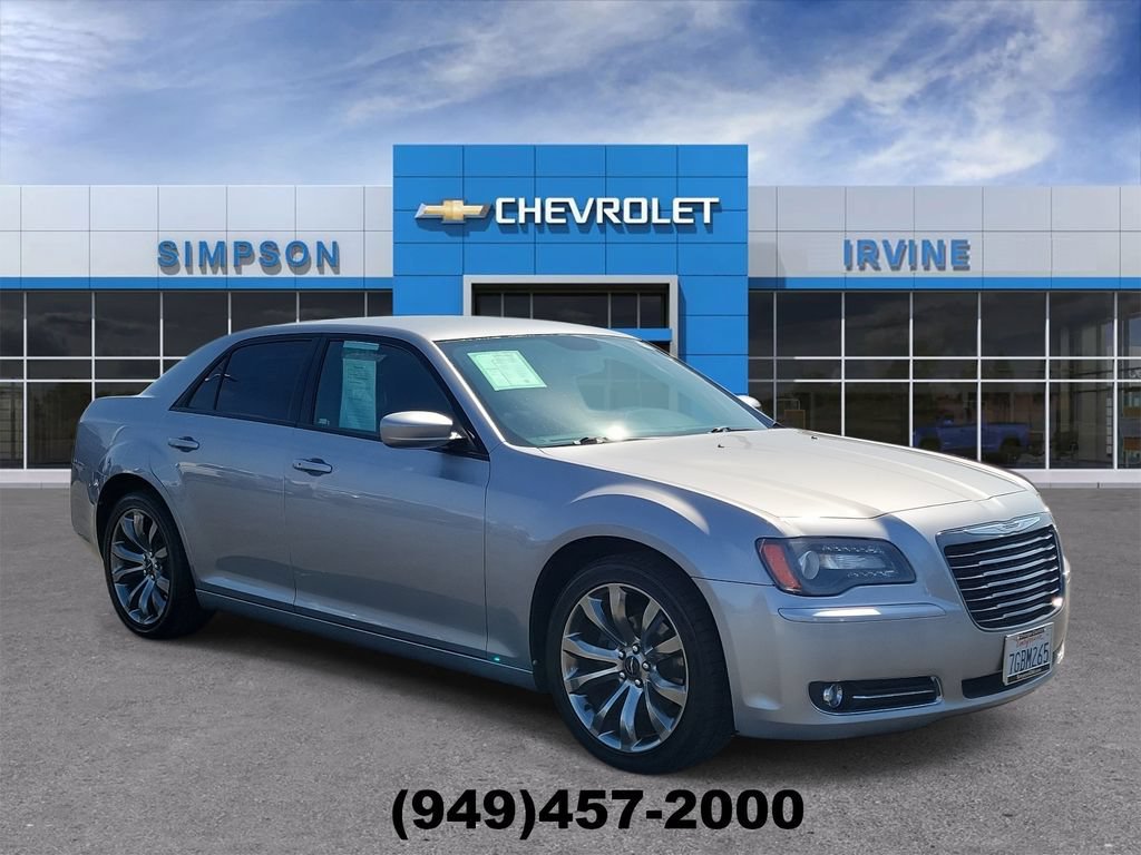 Used 2014 Chrysler 300 S RWD image 2