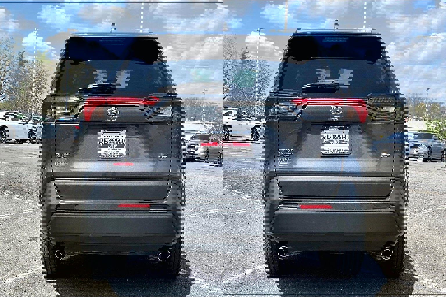 Used 2024 Toyota RAV4 XLE image 4