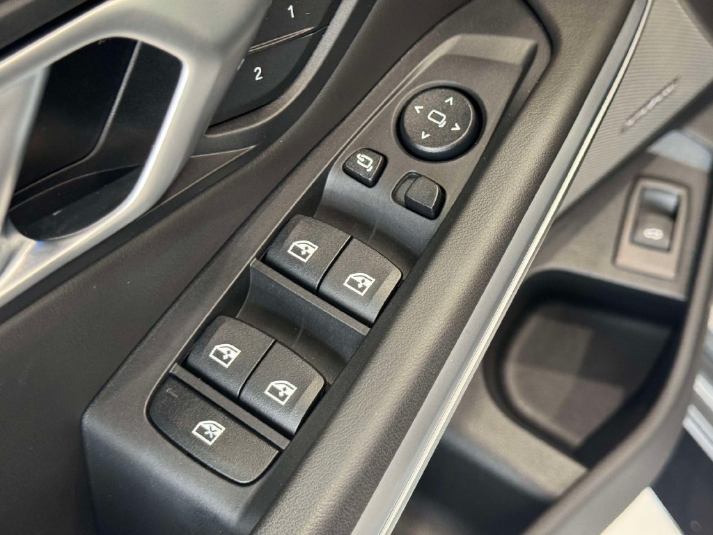 Used 2025 BMW M3 Competition AWD/4WD image 17