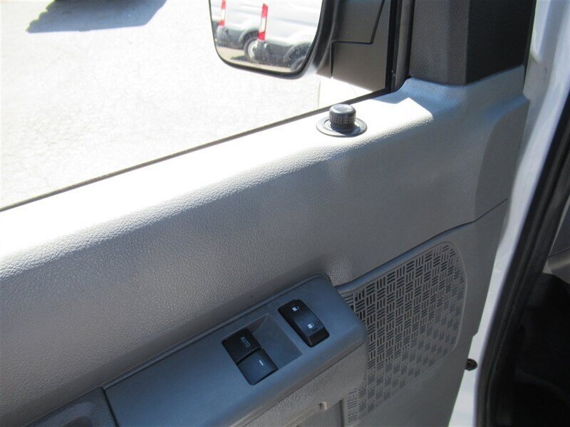 Used 2013 Ford E-150 and Econoline 150 RWD image 14